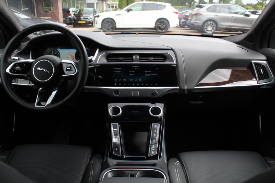 Jaguar I-PACE EV400 First Edition 90 kWh / Full option! / Panoramadak / 360Camera / Head-up / 20'' / Luchtvering / Leder / Meridian / Stoel+Stuurverwarming / 4zone Airco / DAB / Dodehoek / ACC