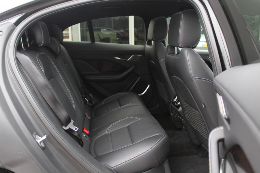 Jaguar I-PACE EV400 First Edition 90 kWh / Full option! / Panoramadak / 360Camera / Head-up / 20'' / Luchtvering / Leder / Meridian / Stoel+Stuurverwarming / 4zone Airco / DAB / Dodehoek / ACC