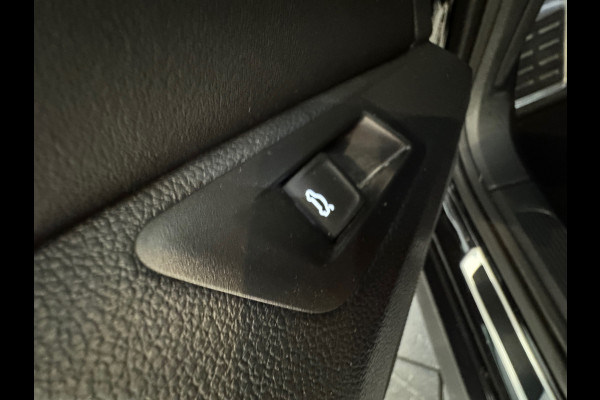 Volkswagen T-Roc 1.5 TSI R-Line Pano|Beats|IQ|Keyless|Camera