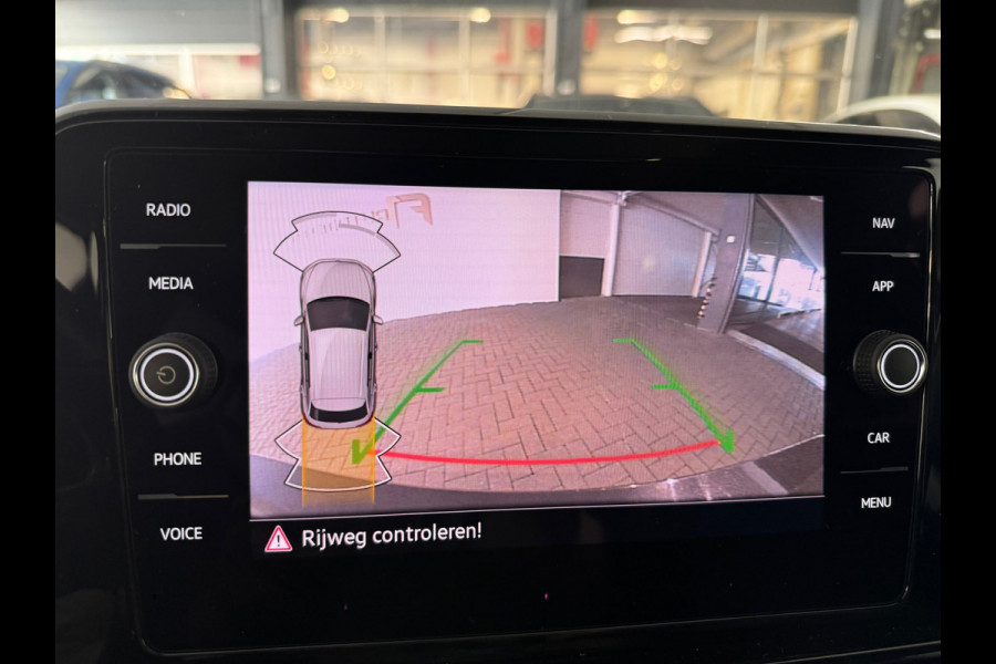 Volkswagen T-Roc 1.5 TSI R-Line Pano|Beats|IQ|Keyless|Camera