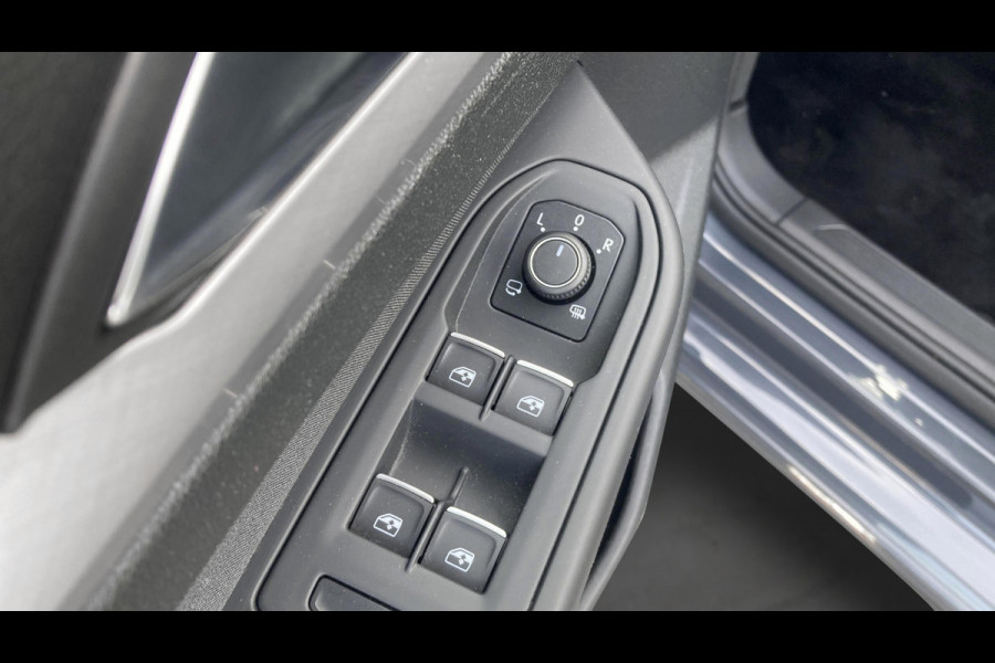 Volkswagen Golf Variant 1.0 eTSI 110pk DSG Life Comfort | LED | Navigatie | ACC | Android-Carplay | PDC