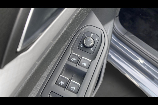 Volkswagen Golf Variant 1.0 eTSI 110pk DSG Life Comfort | LED | Navigatie | ACC | Android-Carplay | PDC