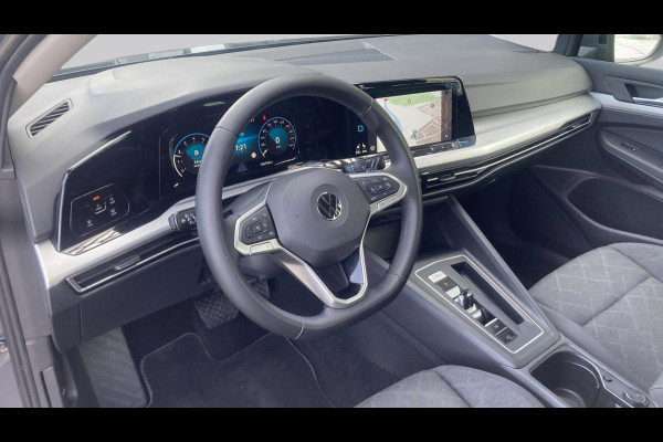 Volkswagen Golf Variant 1.0 eTSI 110pk DSG Life Comfort | LED | Navigatie | ACC | Android-Carplay | PDC