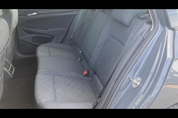 Volkswagen Golf Variant 1.0 eTSI 110pk DSG Life Comfort | LED | Navigatie | ACC | Android-Carplay | PDC