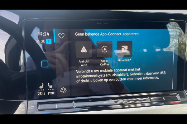 Volkswagen Golf Variant 1.0 eTSI 110pk DSG Life Comfort | LED | Navigatie | ACC | Android-Carplay | PDC