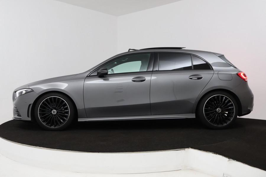 Mercedes-Benz A-Klasse 200 Premium Plus (PANORAMADAK, STOELVERWARMING, SFEERVERLICHTING, CAMERA, CRUISE CONTROL, PARKEERSENSOREN)