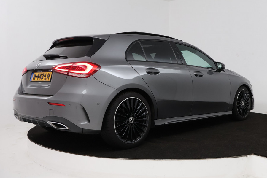 Mercedes-Benz A-Klasse 200 Premium Plus (PANORAMADAK, STOELVERWARMING, SFEERVERLICHTING, CAMERA, CRUISE CONTROL, PARKEERSENSOREN)