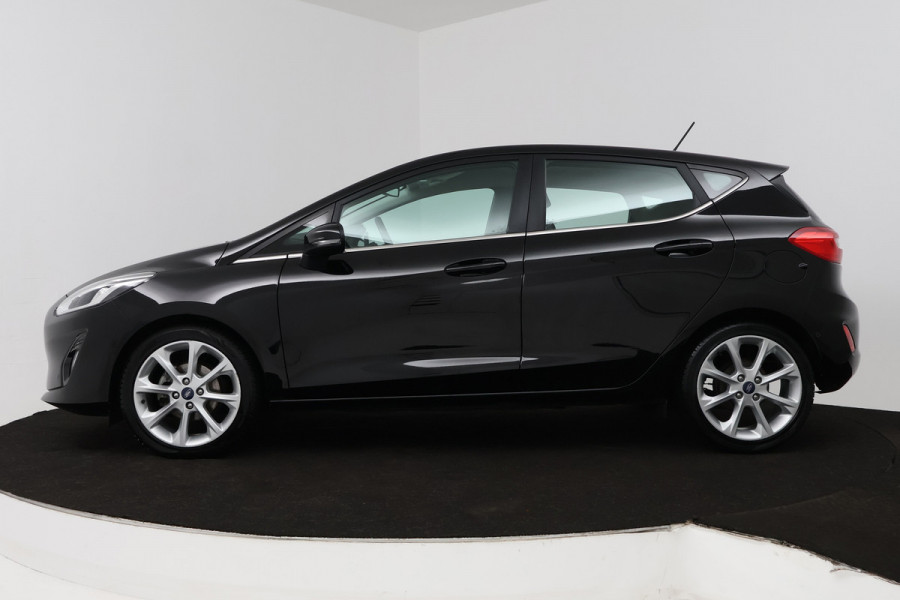 Ford Fiesta 1.0 EcoBoost Titanium (ACHTERUITRIJCAMERA, CRUISE CONTROL ADAPTIEF, NAVIGATIE, PARKEERSENSOREN)