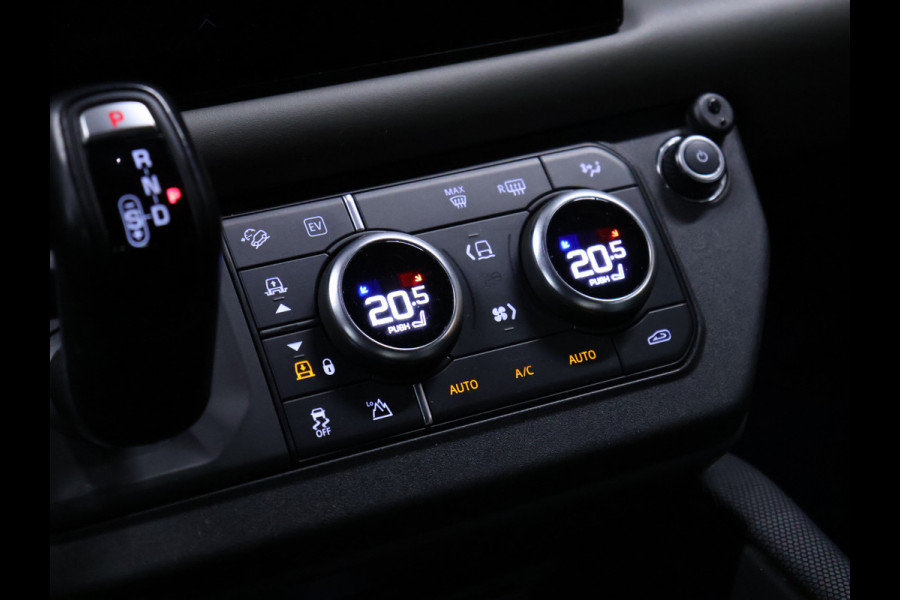 Land Rover Defender 110 2.0 P400e 110 Urban X-Dynamic [SCHUIFKANTELDAK, TREKHAAK, APPLE CARPLAY, MEMORY SEATS, ADAPTIVE CRUISE, CAMERA, STOELVERWAMING, NAVIGATIE, NIEUWSTAAT]