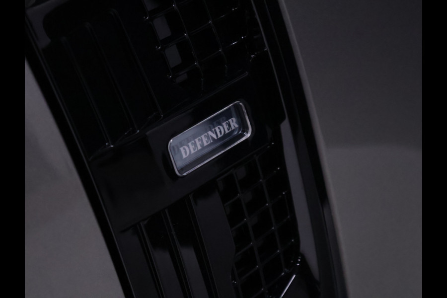 Land Rover Defender 110 2.0 P400e 110 Urban X-Dynamic [SCHUIFKANTELDAK, TREKHAAK, APPLE CARPLAY, MEMORY SEATS, ADAPTIVE CRUISE, CAMERA, STOELVERWAMING, NAVIGATIE, NIEUWSTAAT]