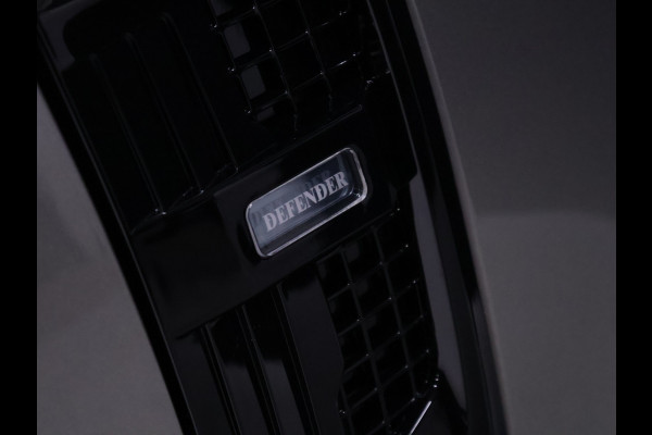 Land Rover Defender 110 2.0 P400e 110 Urban X-Dynamic [SCHUIFKANTELDAK, TREKHAAK, APPLE CARPLAY, MEMORY SEATS, ADAPTIVE CRUISE, CAMERA, STOELVERWAMING, NAVIGATIE, NIEUWSTAAT]