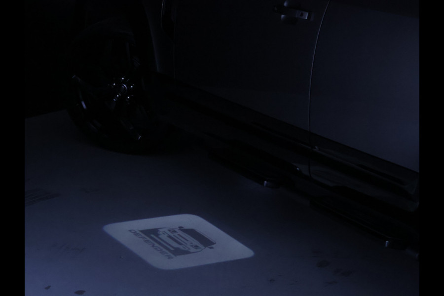 Land Rover Defender 110 2.0 P400e 110 Urban X-Dynamic [SCHUIFKANTELDAK, TREKHAAK, APPLE CARPLAY, MEMORY SEATS, ADAPTIVE CRUISE, CAMERA, STOELVERWAMING, NAVIGATIE, NIEUWSTAAT]