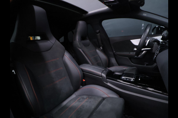 Mercedes-Benz CLA-Klasse Shooting Brake 250 e AMG Limited [SFEERVERLICHTING, TREKHAAK, CAMERA, CRUISE CONTROL, STOELVERWARMING, MEMORY SEATS, SCHUIFKANTELDAK, APPLE CARPLAY, NAVIGATIE, NIEUWSTAAT]