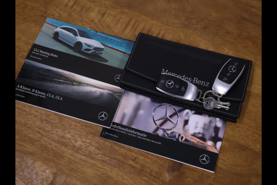 Mercedes-Benz CLA-Klasse Shooting Brake 250 e AMG Limited [SFEERVERLICHTING, TREKHAAK, CAMERA, CRUISE CONTROL, STOELVERWARMING, MEMORY SEATS, SCHUIFKANTELDAK, APPLE CARPLAY, NAVIGATIE, NIEUWSTAAT]