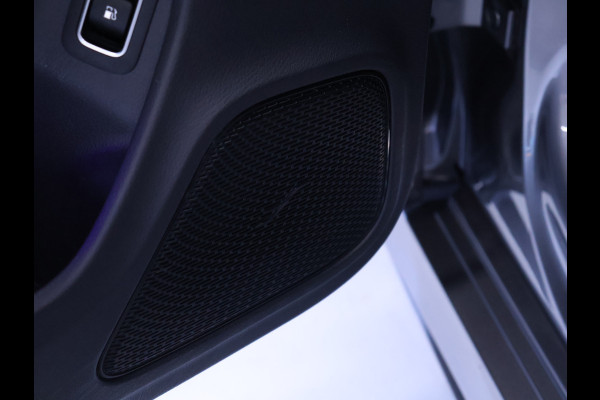 Mercedes-Benz CLA-Klasse Shooting Brake 250 e AMG Limited [SFEERVERLICHTING, TREKHAAK, CAMERA, CRUISE CONTROL, STOELVERWARMING, MEMORY SEATS, SCHUIFKANTELDAK, APPLE CARPLAY, NAVIGATIE, NIEUWSTAAT]