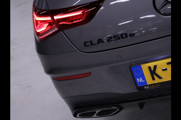 Mercedes-Benz CLA-Klasse Shooting Brake 250 e AMG Limited [SFEERVERLICHTING, TREKHAAK, CAMERA, CRUISE CONTROL, STOELVERWARMING, MEMORY SEATS, SCHUIFKANTELDAK, APPLE CARPLAY, NAVIGATIE, NIEUWSTAAT]