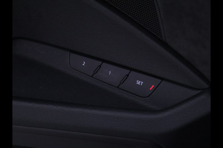 Audi e-tron Sportback 50 quattro S edition 71 kWh [ADAPTIVE CRUISE, APPLE CARPLAY, CAMERA, STOELVERWAMING, SCHUIFKANTELDAK, MEMORY, ELEKTRISCHE ACHTERKLEP, DIGITAL DASH, NAVIGATIE, NIEUWSTAAT]