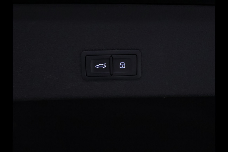 Audi e-tron Sportback 50 quattro S edition 71 kWh [ADAPTIVE CRUISE, APPLE CARPLAY, CAMERA, STOELVERWAMING, SCHUIFKANTELDAK, MEMORY, ELEKTRISCHE ACHTERKLEP, DIGITAL DASH, NAVIGATIE, NIEUWSTAAT]