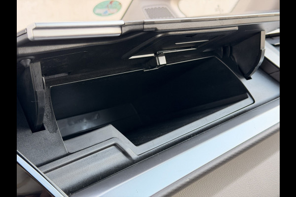 Volkswagen Multivan 1.4 eHybrid L2H1 BTW 7P Pano IQ Trekhaak