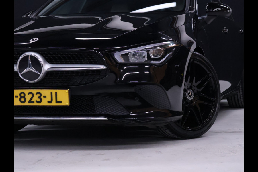 Mercedes-Benz CLA-Klasse Shooting Brake 180 Luxury Line [SFEER, LEDER, APPLE CARPLAY, CAMERA CRUISE, STOELVERWAMING, ELEKTRISCHE ACHTERKLEP, DIGITAL DASH, NAVIGATIE, NIEUWSTAAT]