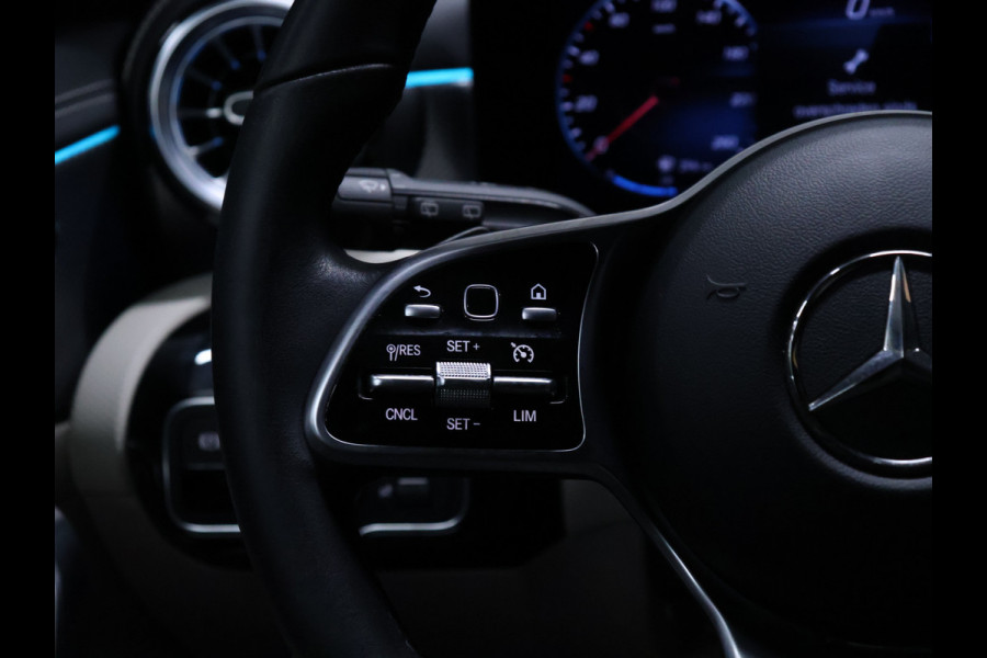 Mercedes-Benz CLA-Klasse Shooting Brake 180 Luxury Line [SFEER, LEDER, APPLE CARPLAY, CAMERA CRUISE, STOELVERWAMING, ELEKTRISCHE ACHTERKLEP, DIGITAL DASH, NAVIGATIE, NIEUWSTAAT]