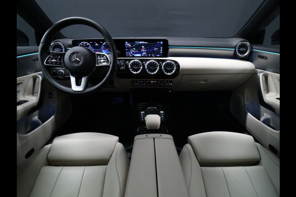 Mercedes-Benz CLA-Klasse Shooting Brake 180 Luxury Line [SFEER, LEDER, APPLE CARPLAY, CAMERA CRUISE, STOELVERWAMING, ELEKTRISCHE ACHTERKLEP, DIGITAL DASH, NAVIGATIE, NIEUWSTAAT]