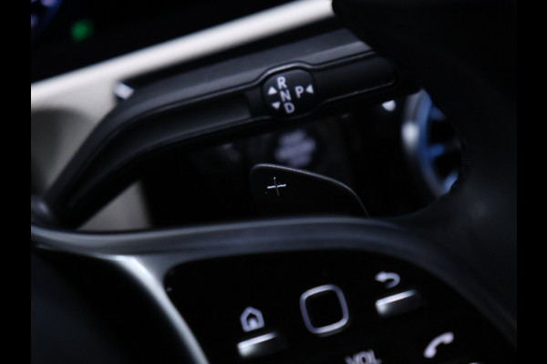 Mercedes-Benz CLA-Klasse Shooting Brake 180 Luxury Line [SFEER, LEDER, APPLE CARPLAY, CAMERA CRUISE, STOELVERWAMING, ELEKTRISCHE ACHTERKLEP, DIGITAL DASH, NAVIGATIE, NIEUWSTAAT]