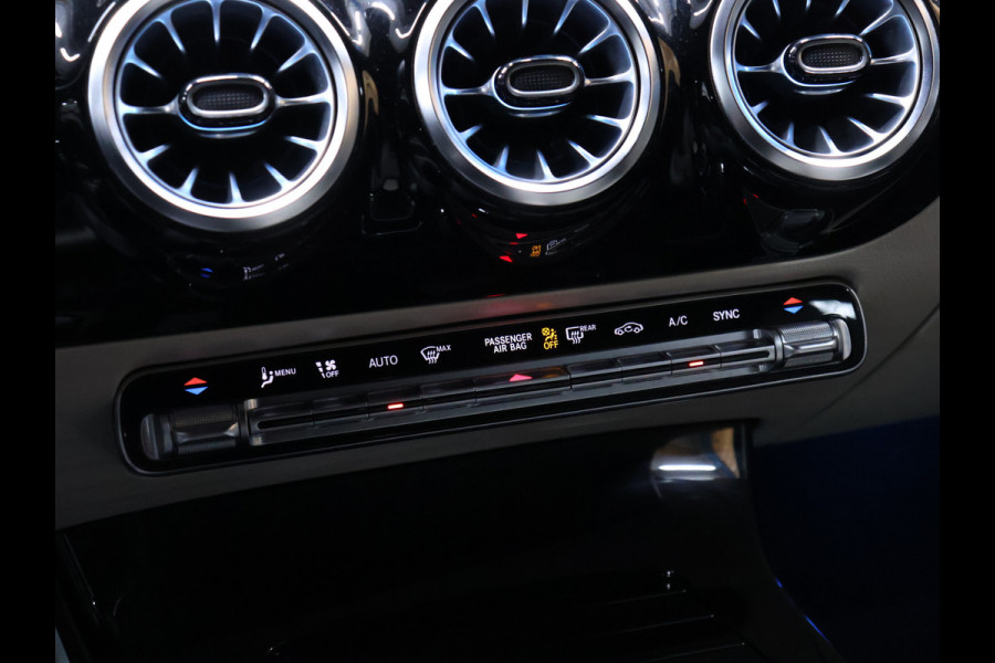 Mercedes-Benz CLA-Klasse Shooting Brake 180 Luxury Line [SFEER, LEDER, APPLE CARPLAY, CAMERA CRUISE, STOELVERWAMING, ELEKTRISCHE ACHTERKLEP, DIGITAL DASH, NAVIGATIE, NIEUWSTAAT]