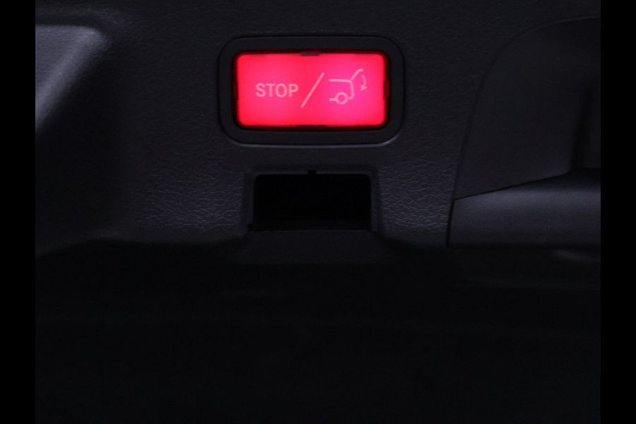 Mercedes-Benz CLA-Klasse Shooting Brake 180 Luxury Line [SFEER, LEDER, APPLE CARPLAY, CAMERA CRUISE, STOELVERWAMING, ELEKTRISCHE ACHTERKLEP, DIGITAL DASH, NAVIGATIE, NIEUWSTAAT]