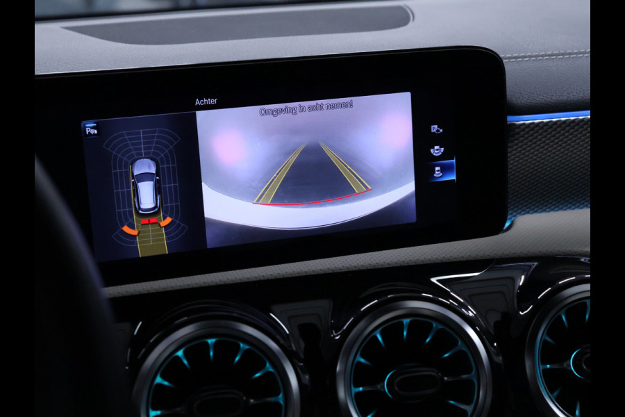 Mercedes-Benz CLA-Klasse Shooting Brake 180 Luxury Line [SFEER, LEDER, APPLE CARPLAY, CAMERA CRUISE, STOELVERWAMING, ELEKTRISCHE ACHTERKLEP, DIGITAL DASH, NAVIGATIE, NIEUWSTAAT]