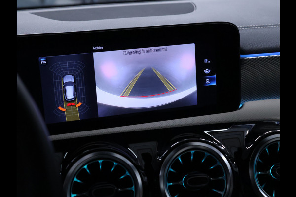 Mercedes-Benz CLA-Klasse Shooting Brake 180 Luxury Line [SFEER, LEDER, APPLE CARPLAY, CAMERA CRUISE, STOELVERWAMING, ELEKTRISCHE ACHTERKLEP, DIGITAL DASH, NAVIGATIE, NIEUWSTAAT]