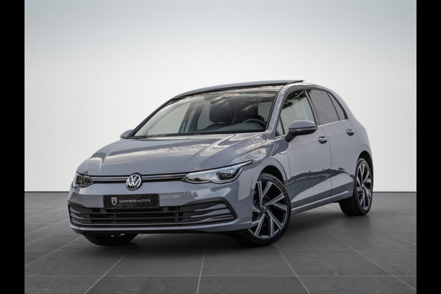 Volkswagen Golf 1.5 eTSI Style Pano LED Trekhaak Leder 18''