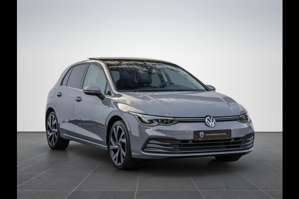 Volkswagen Golf 1.5 eTSI Style Pano LED Trekhaak Leder 18''