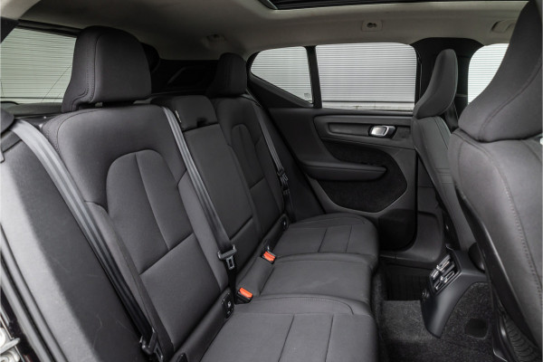 Volvo XC40 1.5 T4 Recharge Inscription Expression Pano dak / Harman Kardon / Trekhaak / Camera /