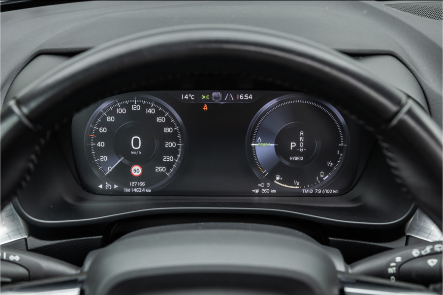 Volvo XC40 1.5 T4 Recharge Inscription Expression Pano dak / Harman Kardon / Trekhaak / Camera /