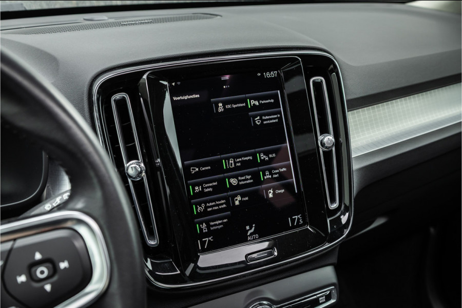 Volvo XC40 1.5 T4 Recharge Inscription Expression Pano dak / Harman Kardon / Trekhaak / Camera /