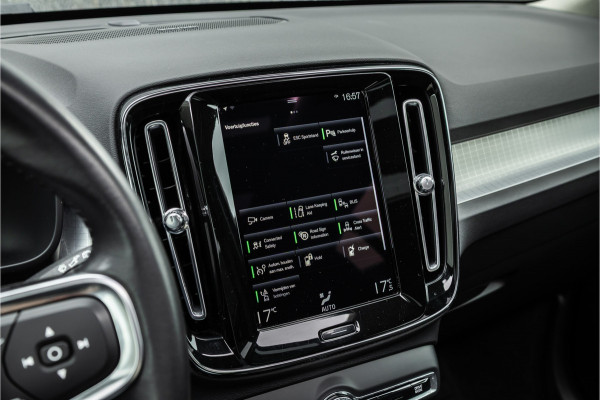 Volvo XC40 1.5 T4 Recharge Inscription Expression Pano dak / Harman Kardon / Trekhaak / Camera /