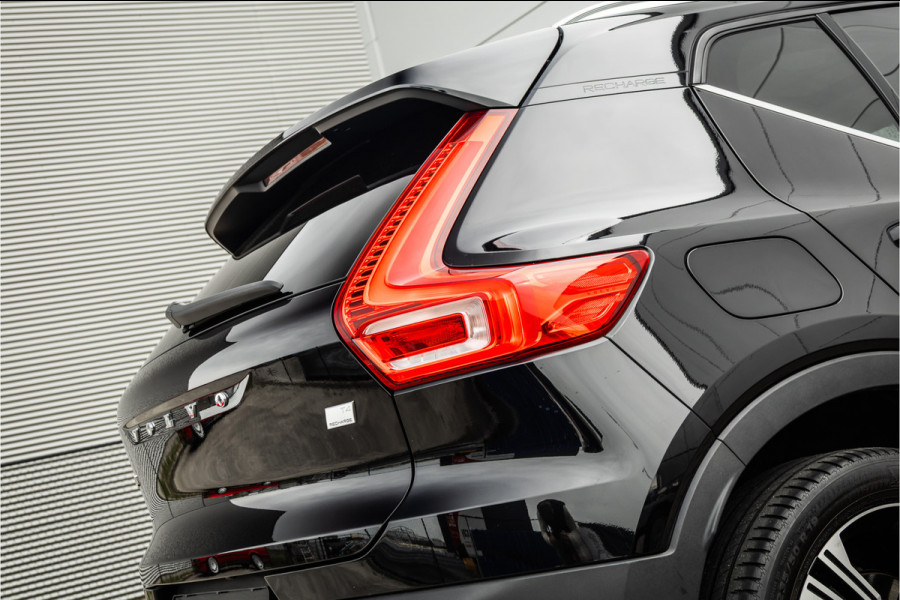 Volvo XC40 1.5 T4 Recharge Inscription Expression Pano dak / Harman Kardon / Trekhaak / Camera /