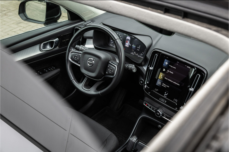 Volvo XC40 1.5 T4 Recharge Inscription Expression Pano dak / Harman Kardon / Trekhaak / Camera /