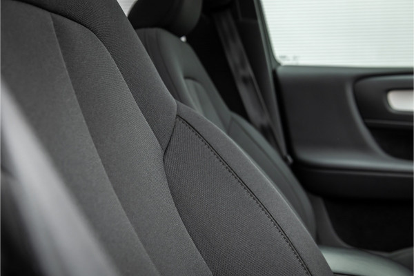 Volvo XC40 1.5 T4 Recharge Inscription Expression Pano dak / Harman Kardon / Trekhaak / Camera /