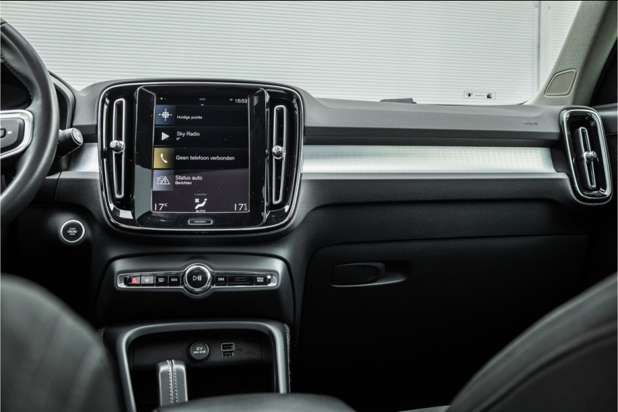 Volvo XC40 1.5 T4 Recharge Inscription Expression Pano dak / Harman Kardon / Trekhaak / Camera /