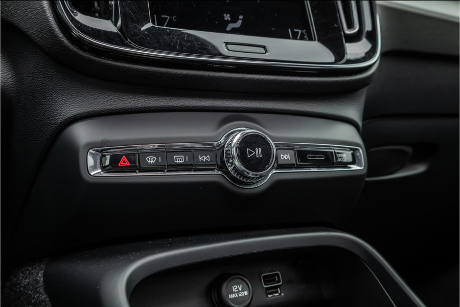 Volvo XC40 1.5 T4 Recharge Inscription Expression Pano dak / Harman Kardon / Trekhaak / Camera /