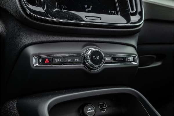 Volvo XC40 1.5 T4 Recharge Inscription Expression Pano dak / Harman Kardon / Trekhaak / Camera /