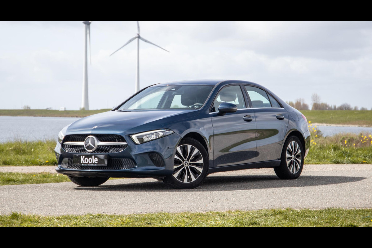 Mercedes-Benz A-Klasse 250 e Business Line CARPLAY / CAMERA / LEER / DEALER ONDERHOUDEN