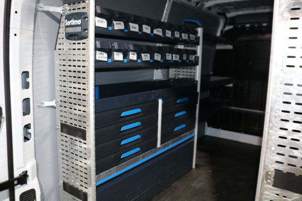 Renault Master 2.3 dCi 135pk L2 H2 Airco Navigatie Imperiaal Inrichting