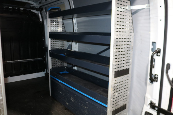 Renault Master 2.3 dCi 135pk L2 H2 Airco Navigatie Imperiaal Inrichting