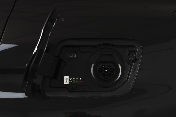 Peugeot 3008 1.6 HYbrid 225 Blue Lease Allure - Automaat Orig. NL | Dig. Cockpit | Cruise | PDC | Camera | NAV  + App. Connect | ECC | Elek. Klep | LM 17" |