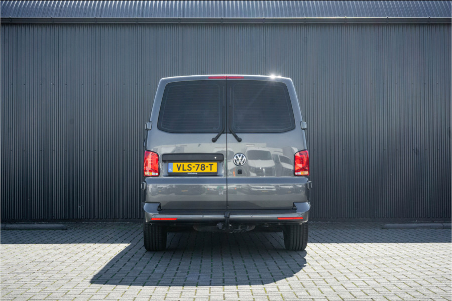 Volkswagen Transporter T6.1 2.0 TDI BULLI | L1H1 | 150PK | LED | Automaat | Camera | Carplay | PDC | Trekhaak