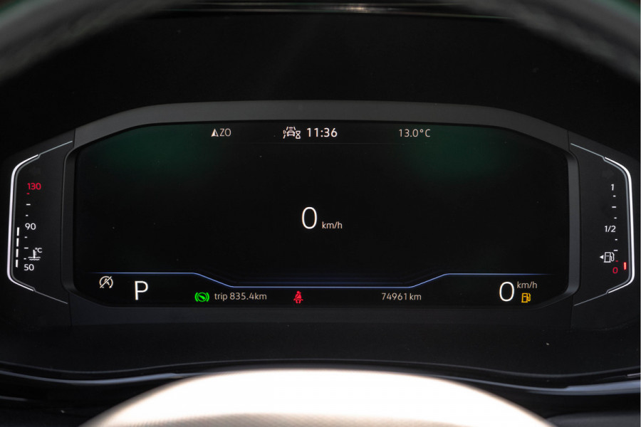 Volkswagen Transporter T6.1 2.0 TDI BULLI | L1H1 | 150PK | LED | Automaat | Camera | Carplay | PDC | Trekhaak