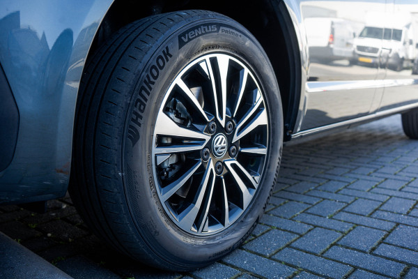 Volkswagen Transporter T6.1 2.0 TDI BULLI | L1H1 | 150PK | LED | Automaat | Camera | Carplay | PDC | Trekhaak